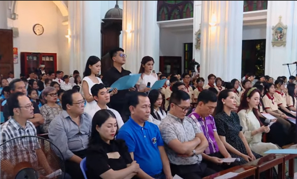 Các ca đoàn và ca sĩ Công giáo tĩnh tâm Mùa Chay 2024